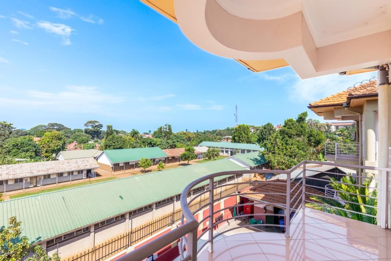 Entebbe Traveller'S Hotel Exterior foto