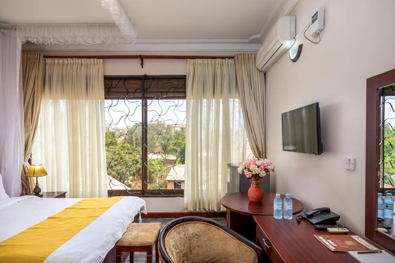 Entebbe Traveller'S Hotel Exterior foto