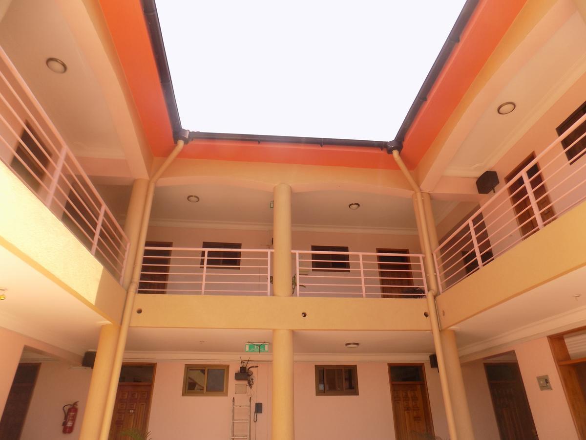 Entebbe Traveller'S Hotel Exterior foto