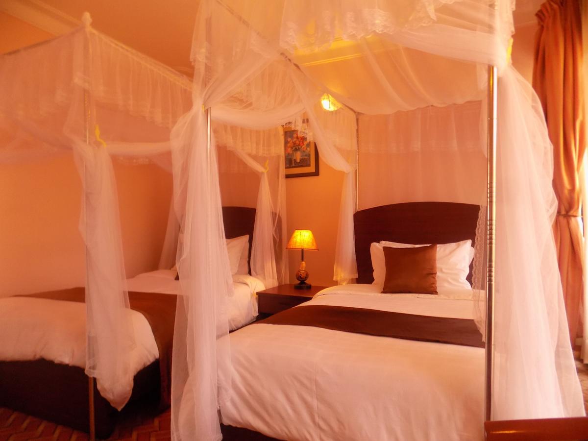 Entebbe Traveller'S Hotel Exterior foto