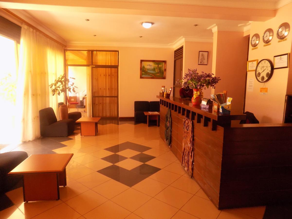 Entebbe Traveller'S Hotel Exterior foto
