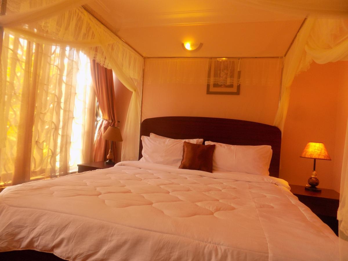 Entebbe Traveller'S Hotel Exterior foto